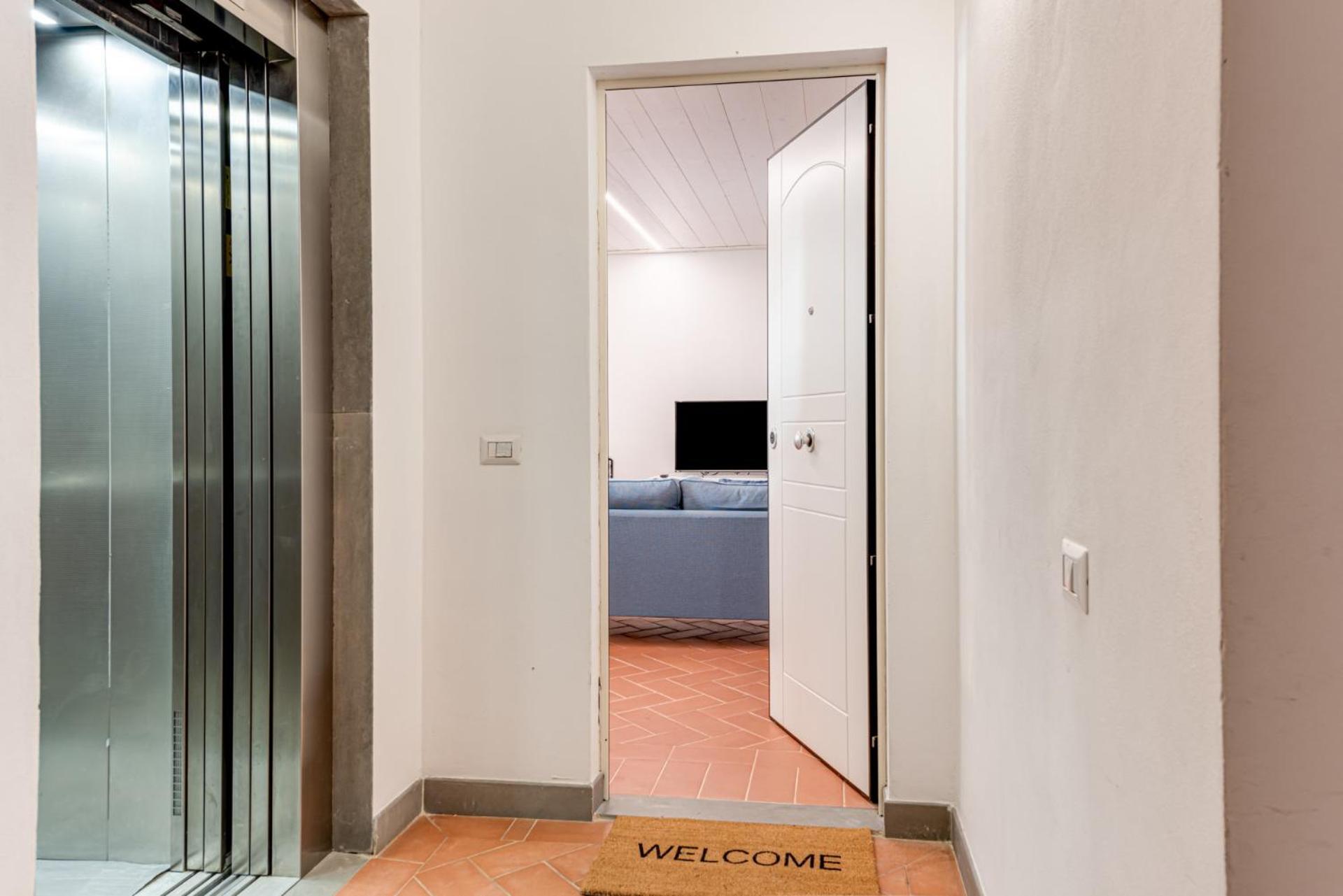 Tommy - Sweet Dreams In Appartement Florence